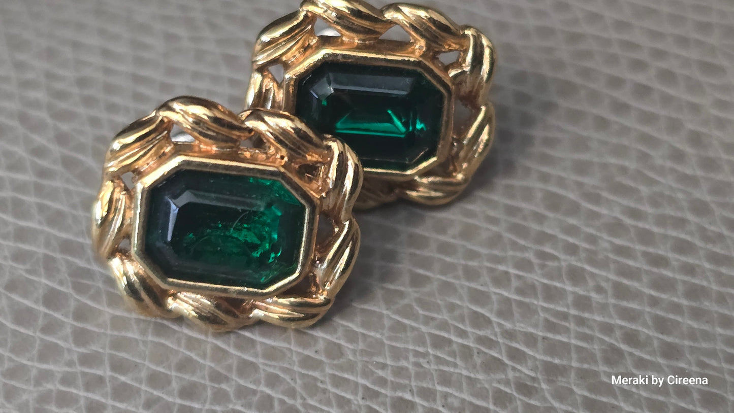 Vintage Avon Signed "ROMAN" Goldtone Green Glass Necklace and Earring Set