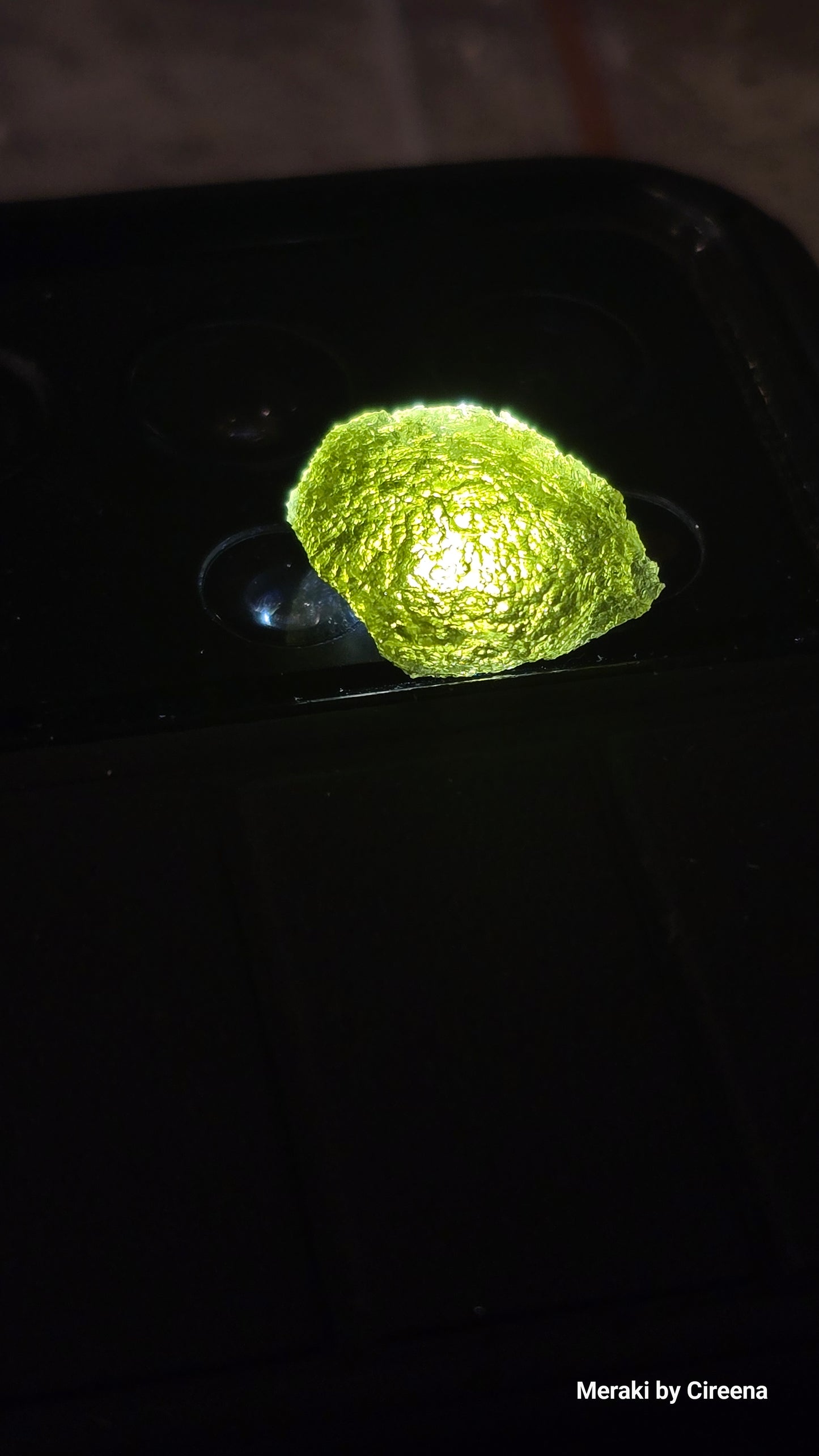 2.74 gram Moldavite