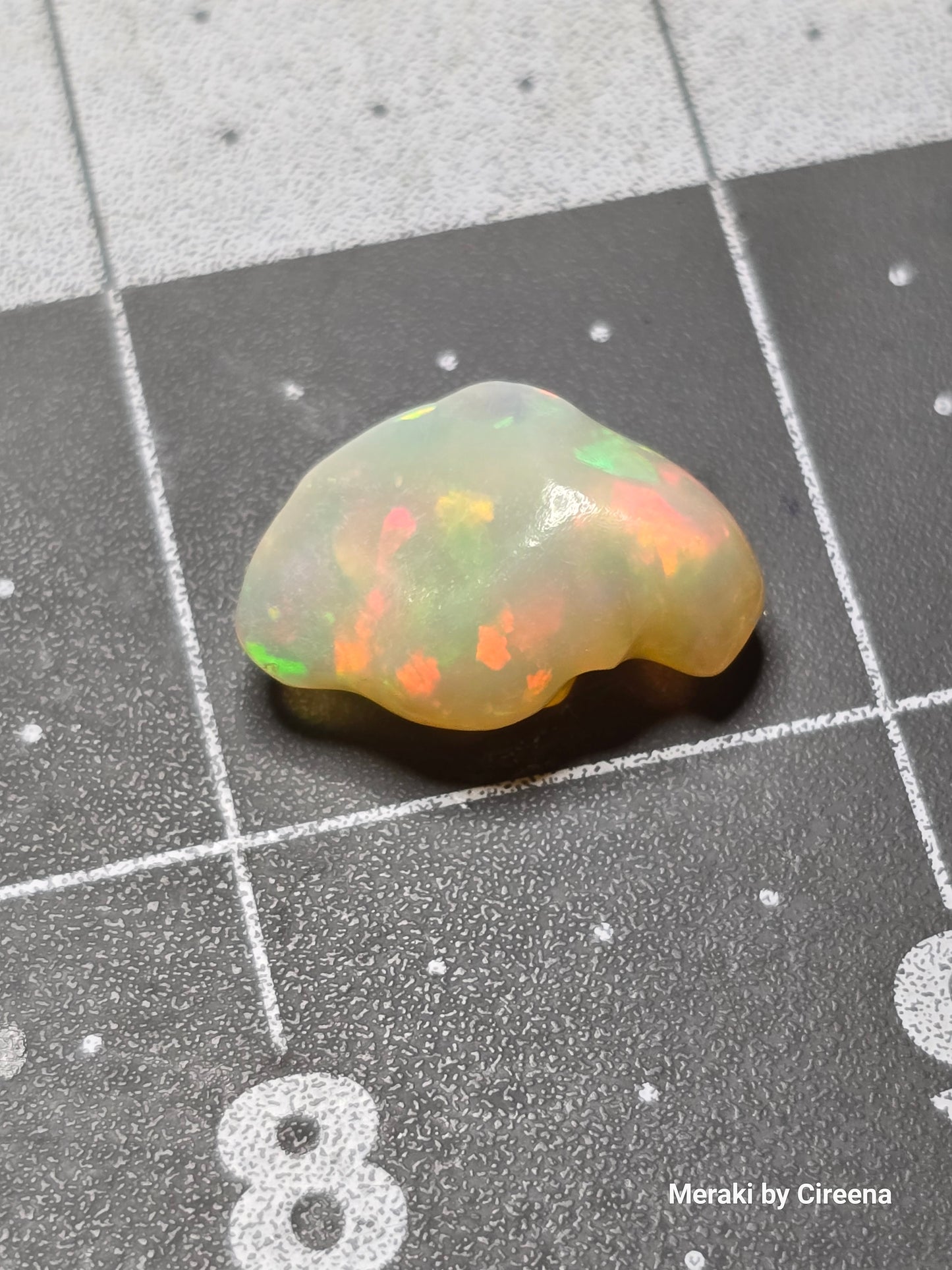 Honey Color Welo Opal Freeform Carving with rolling š„ flash- 8 ct