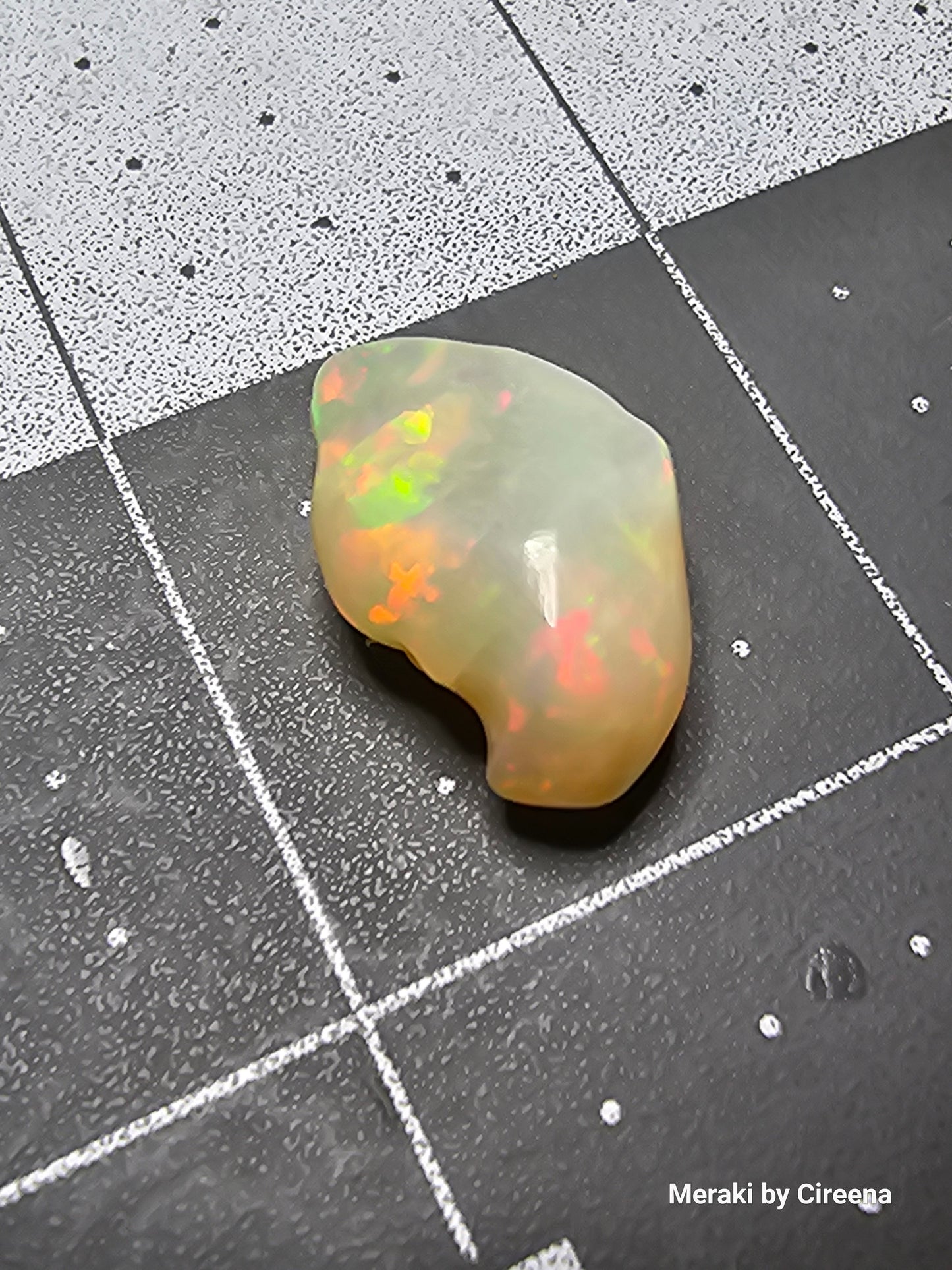 Honey Color Welo Opal Freeform Carving with rolling š„ flash- 8 ct