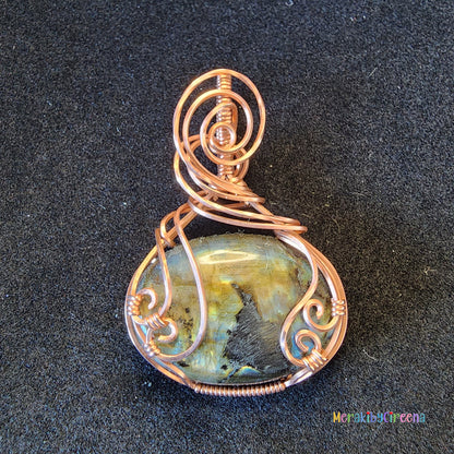 Felix - Labradorite Copper Pendant