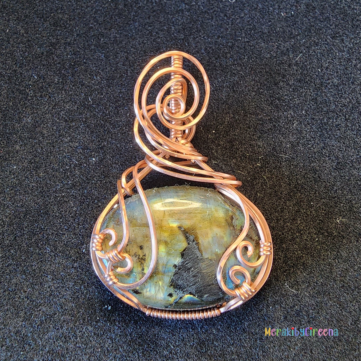 Felix - Labradorite Copper Pendant