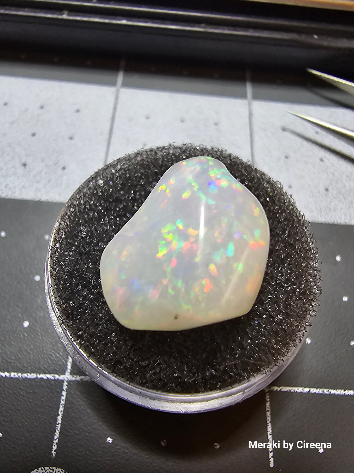 Welo Opal Freeform Carving with full spectrum holographic Prism pattern - 8 ct