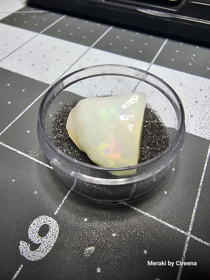 Creamy Welo Opal Freeform Carving - 14 ct